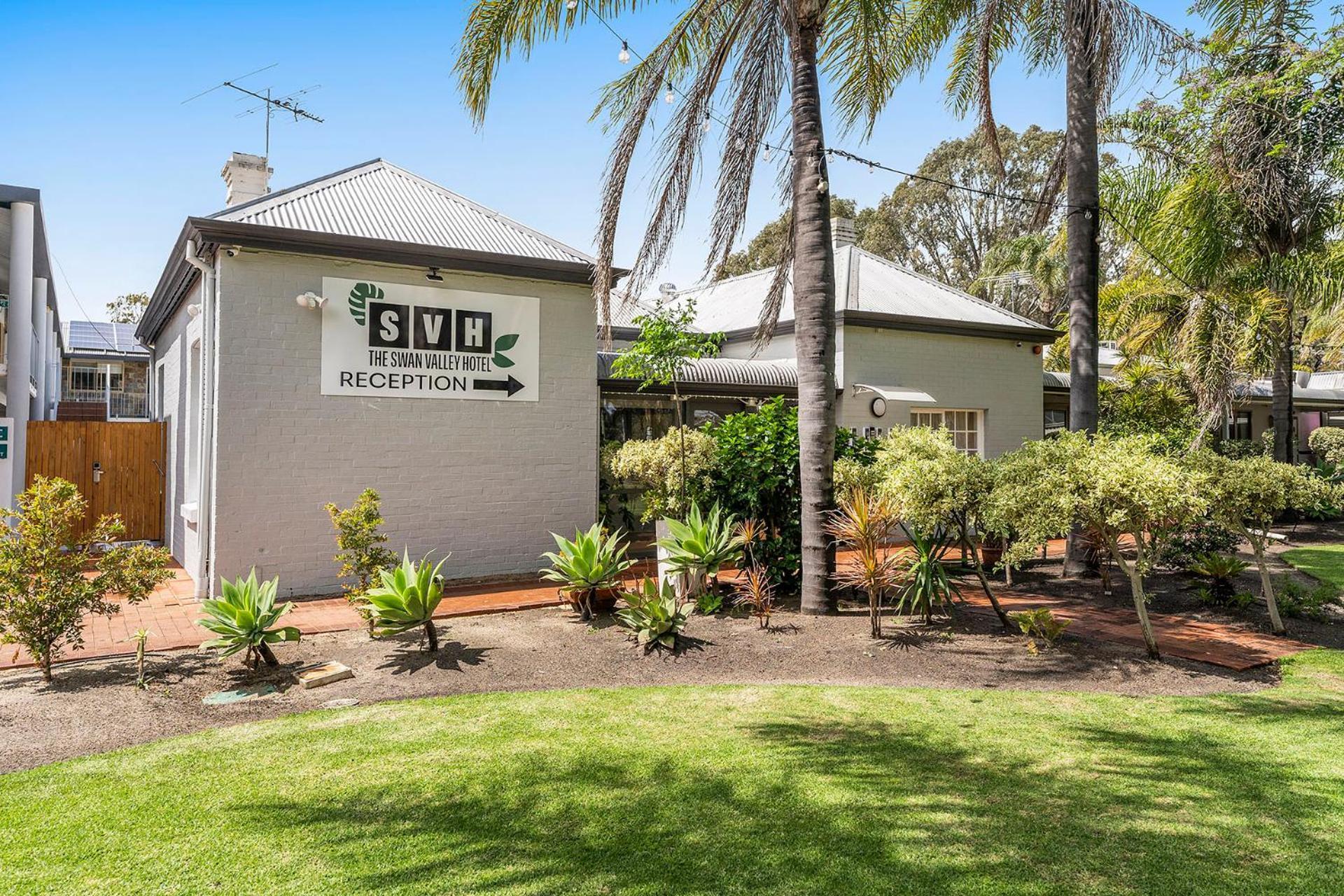 The Swan Valley Hotel Henley Brook エクステリア 写真