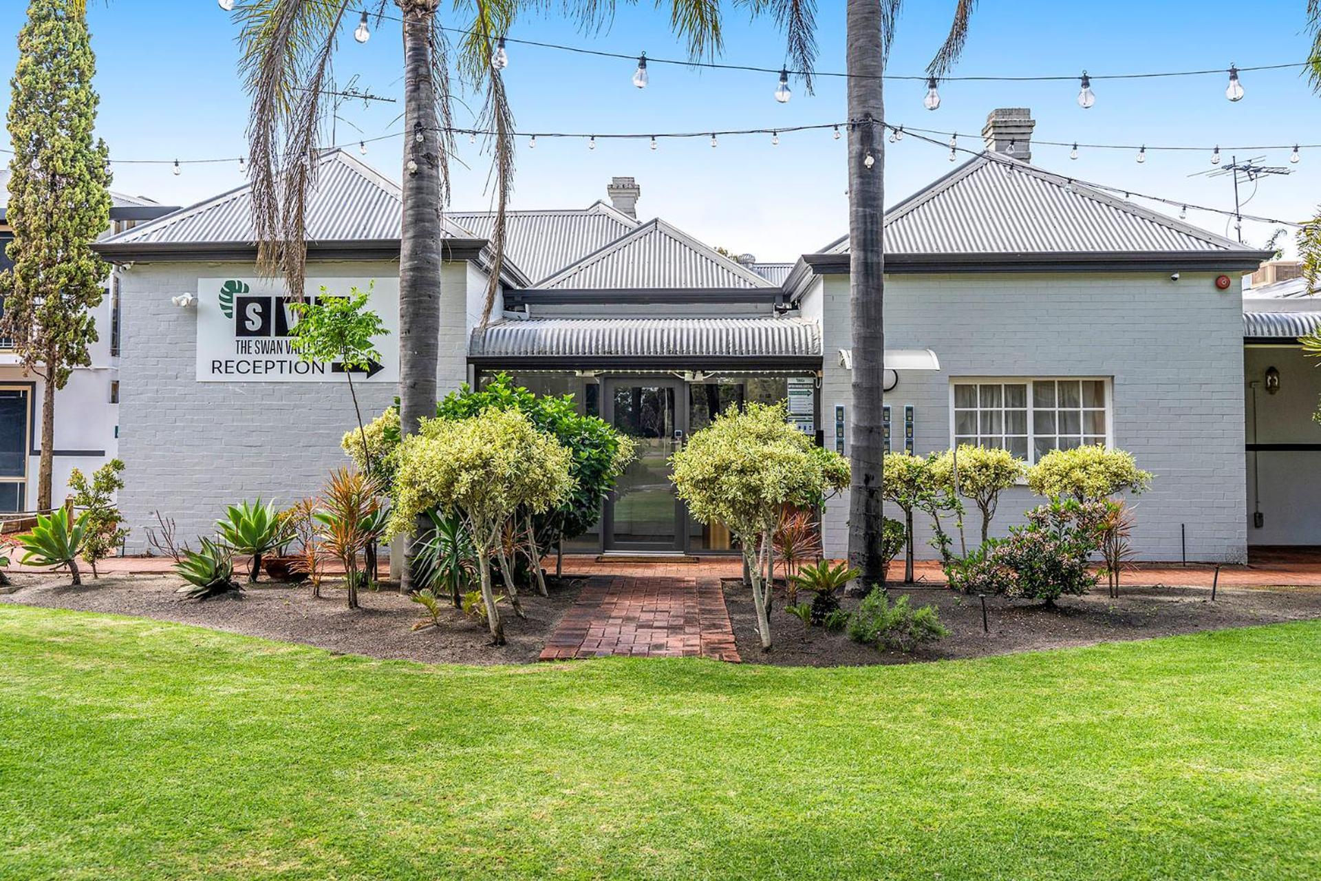 The Swan Valley Hotel Henley Brook エクステリア 写真