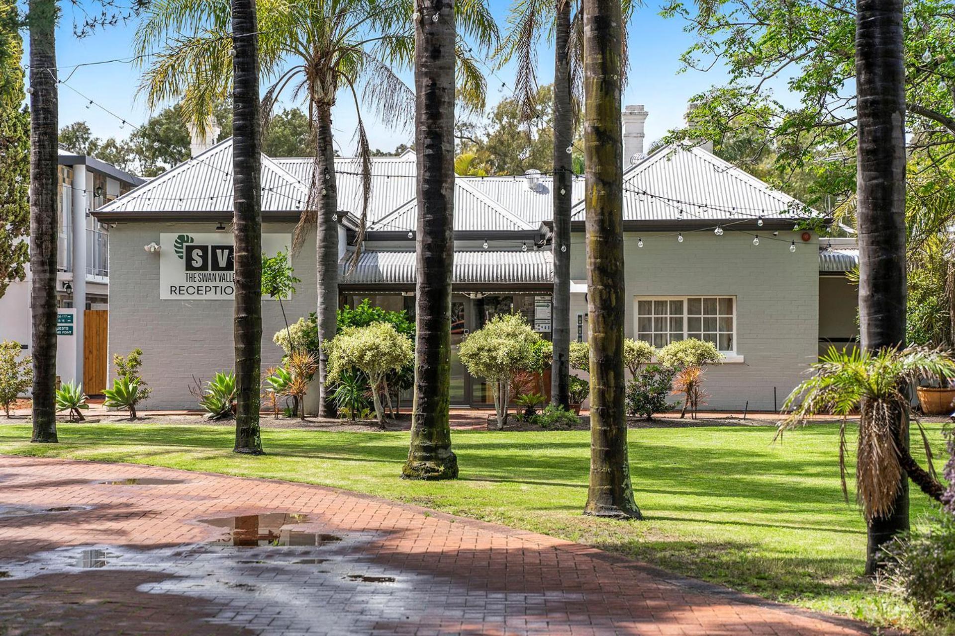The Swan Valley Hotel Henley Brook エクステリア 写真