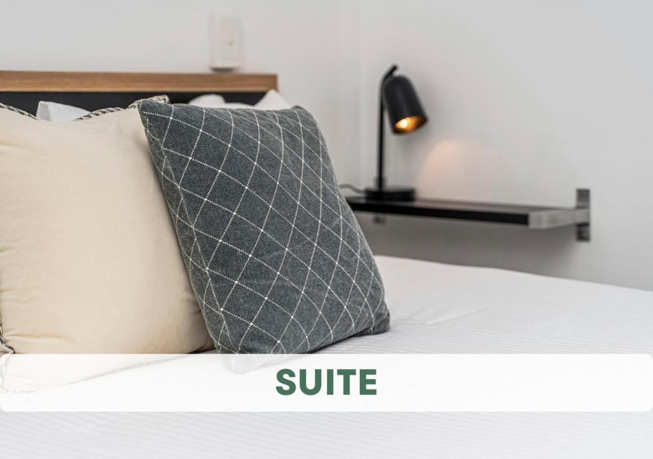 The Swan Valley Hotel Henley Brook エクステリア 写真
